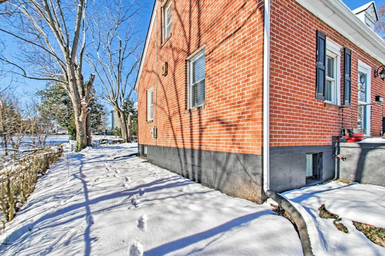 Charming Central Lynchburg Hideout With Patio! Villa Exterior photo